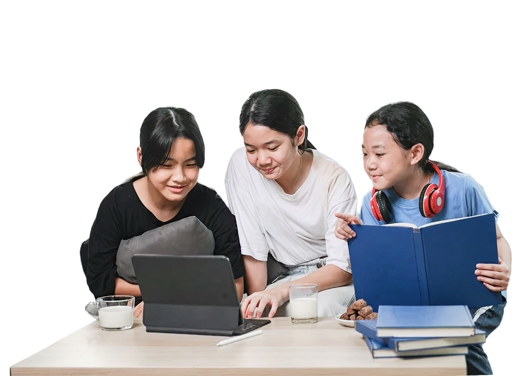 Học sinh học tập cùng TAM KHÔI